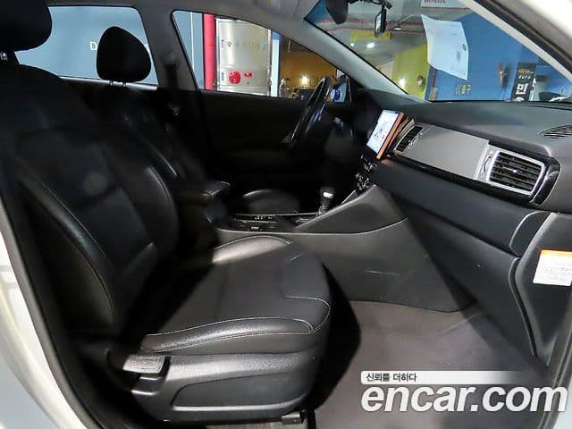 Kia Niro Prestige, 2017 8