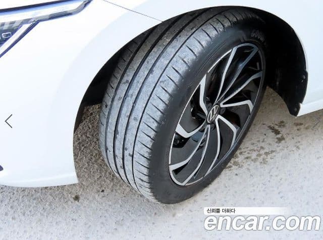 Volkswagen Гольф 8세대 Prestige, 2024 20