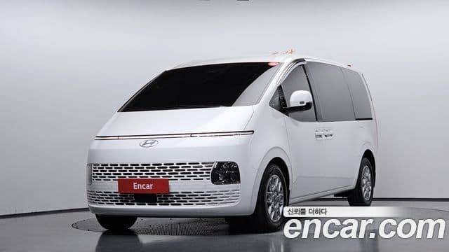 Hyundai Staria Modern, 2025 1