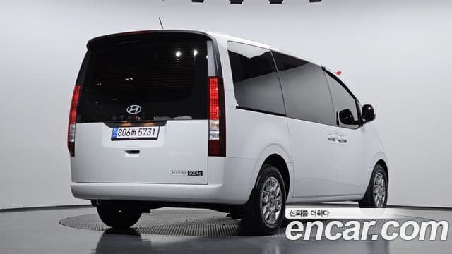 Hyundai Staria Modern, 2025 2