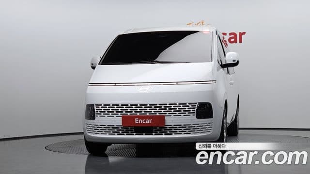 Hyundai Staria Modern, 2025 3