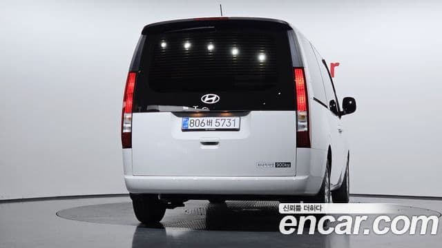 Hyundai Staria Modern, 2025 4