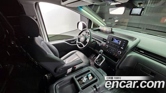 Hyundai Staria Modern, 2025 7