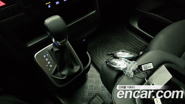 Hyundai Staria Modern, 2025 9