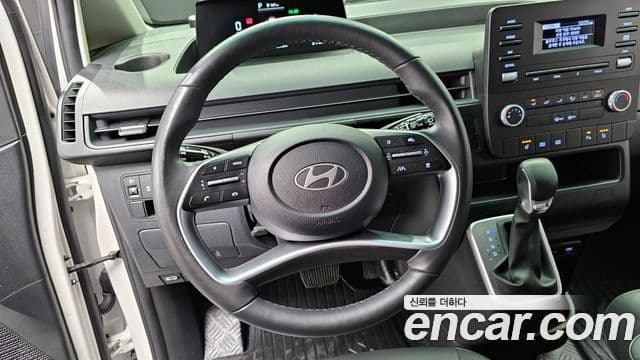 Hyundai Staria Modern, 2025 13