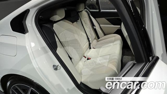 BMW i5 (G60) eDrive 40 M Sport, 2025 12