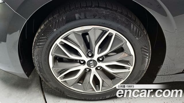 Kia K5 гибрид 3세대 Noblesse, 2021 все фото