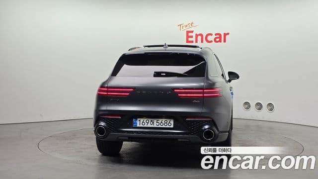 Genesis GV70, 2021 4