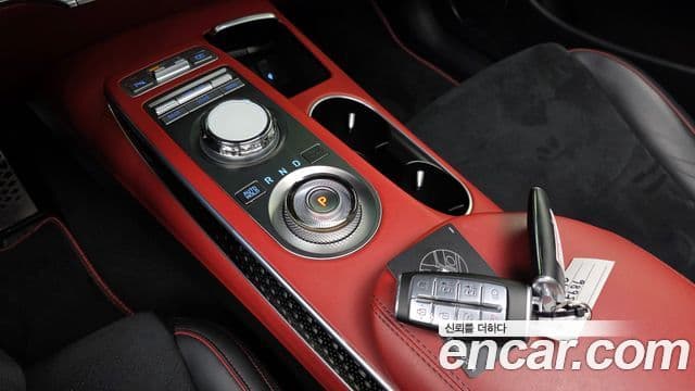 Genesis GV70, 2021 9