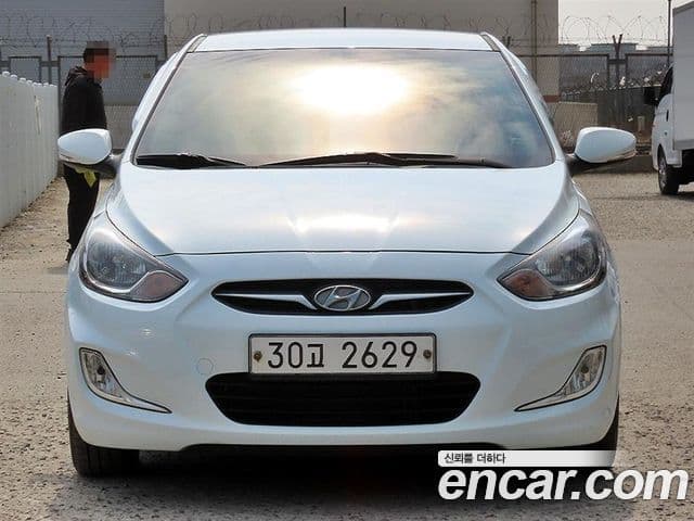 Hyundai Accent(новый кузов / новое поколение) Modern, 2014 1