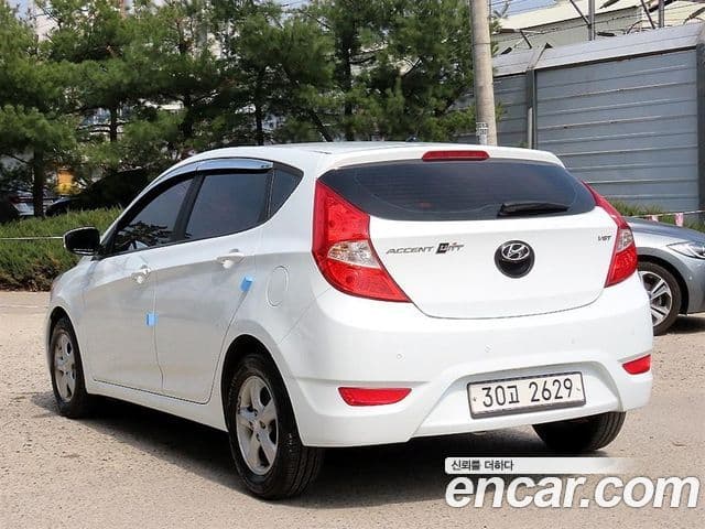 Hyundai Accent(новый кузов / новое поколение) Modern, 2014 3