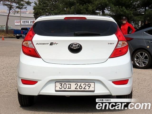 Hyundai Accent(новый кузов / новое поколение) Modern, 2014 4