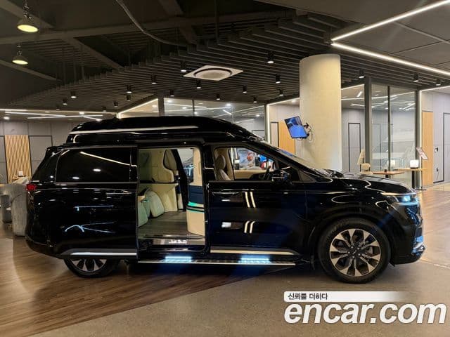 Kia Carnival 4세대 бензин 4인승 High Limousine (компания по спецнадстройкам), 2023 3