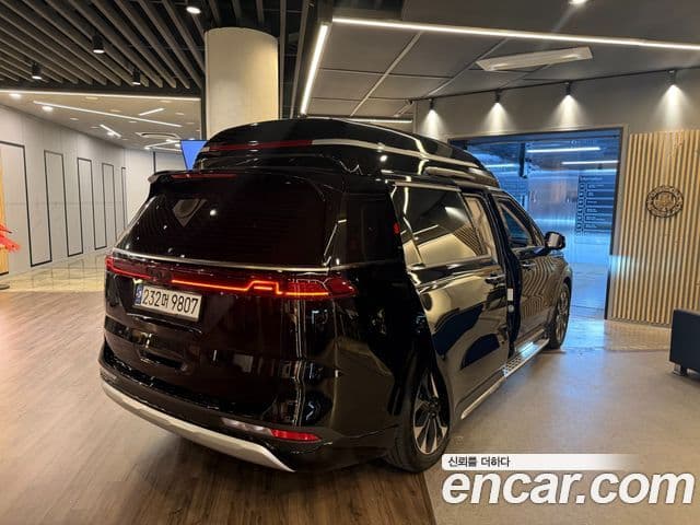 Kia Carnival 4세대 бензин 4인승 High Limousine (компания по спецнадстройкам), 2023 4