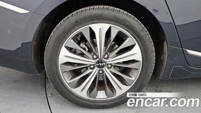 Kia K8 гибрид Noblesse, 2022 все фото