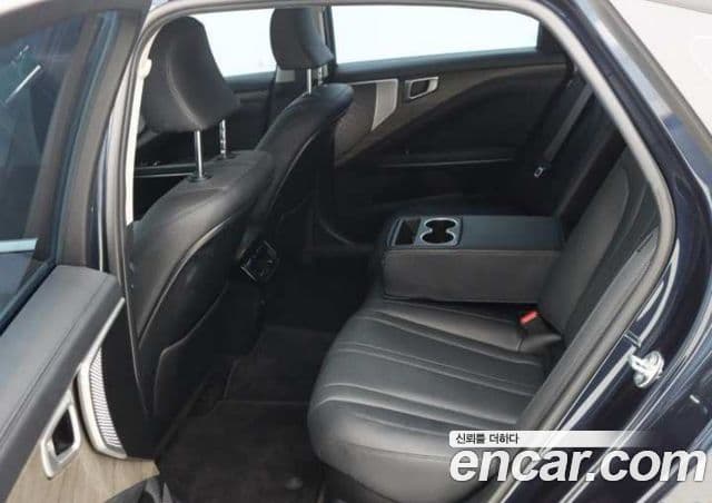 Kia K8 гибрид Noblesse Light, 2023 6