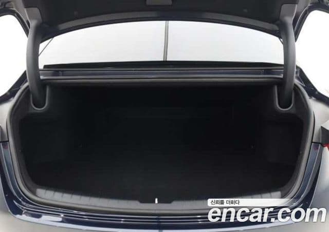 Kia K8 гибрид Noblesse Light, 2023 9