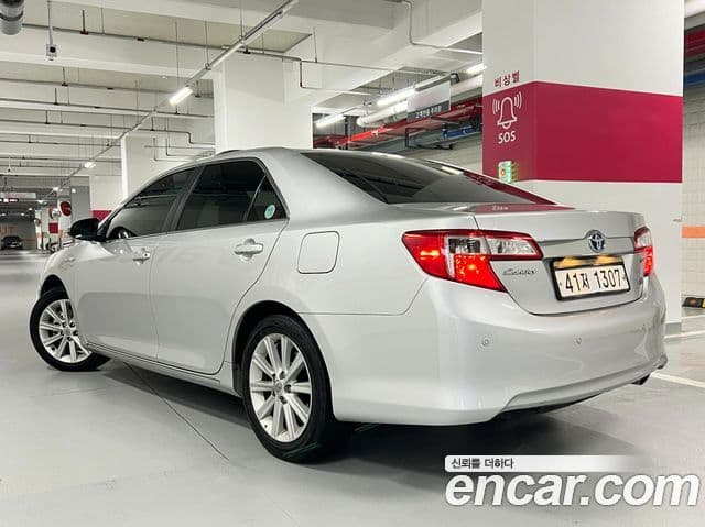 Toyota New 캠리 гибрид XLE, 2012 4
