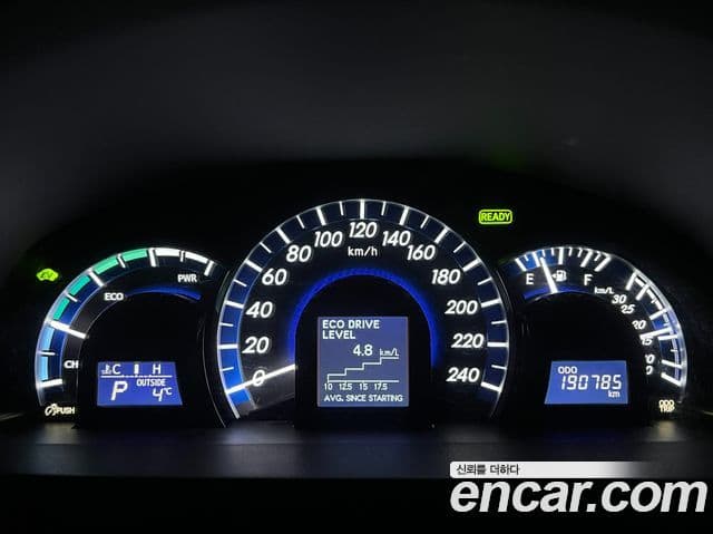 Toyota New 캠리 гибрид XLE, 2012 8