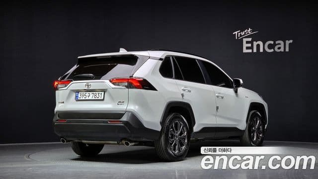 Toyota RAV4 5세대 2.5 2WD гибрид XLE, 2025 2