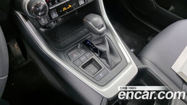 Toyota RAV4 5세대 2.5 2WD гибрид XLE, 2025 9