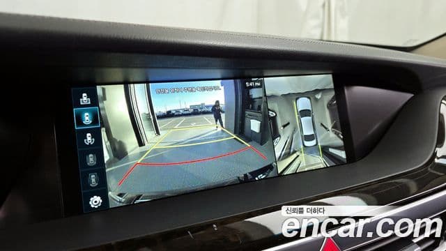 Genesis G90 Premium Luxury, 2021 12