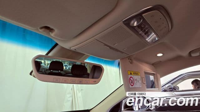 Genesis G90 Premium Luxury, 2021 14