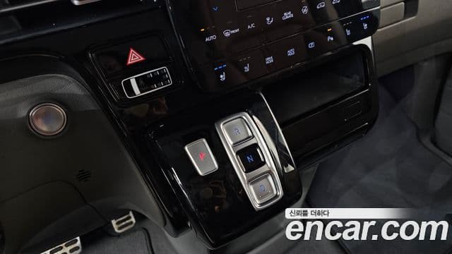 Hyundai Staria Prestige, 2022 13