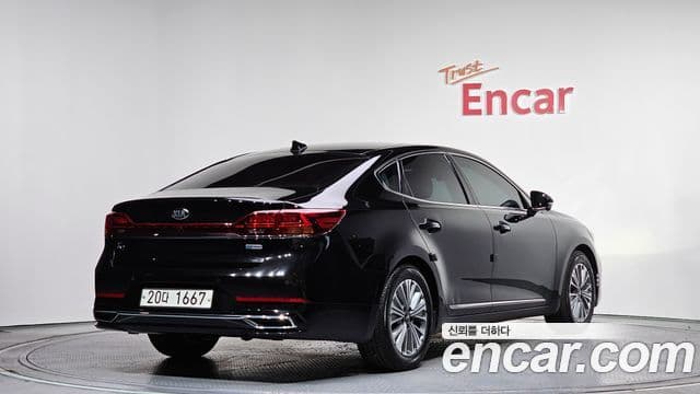 Kia K7 Premier гибрид Signature, 2020 2