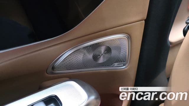 Mercedes-Benz E-класс W214 AMG Line, 2026 17