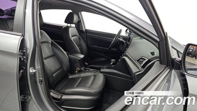 Hyundai Avante AD 1.6 GDI Value Plus, 2018 11