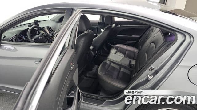 Hyundai Avante AD 1.6 GDI Value Plus, 2018 13