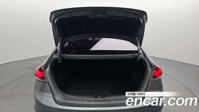 Hyundai Avante AD 1.6 GDI Value Plus, 2018 20