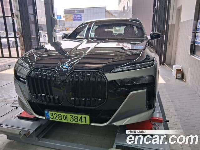 BMW i7 (G70) xDrive 60 M Sport Individual, 2025 1