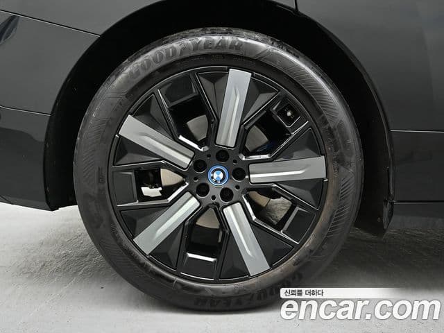 BMW iX xDrive50 Sport Plus, 2023 все фото