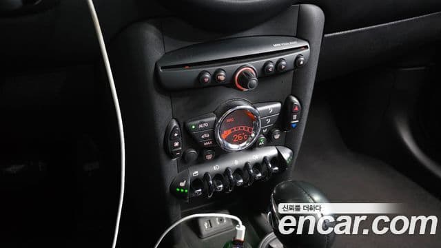 Mini Cooper 클럽맨 1세대, 2013 16