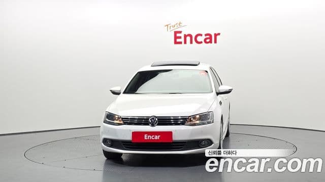 Volkswagen New Jetta 6세대, 2012 3