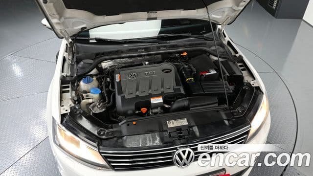 Volkswagen New Jetta 6세대, 2012 6