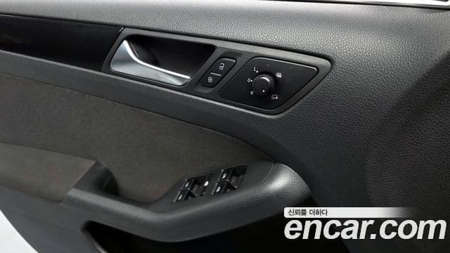 Volkswagen New Jetta 6세대, 2012 17