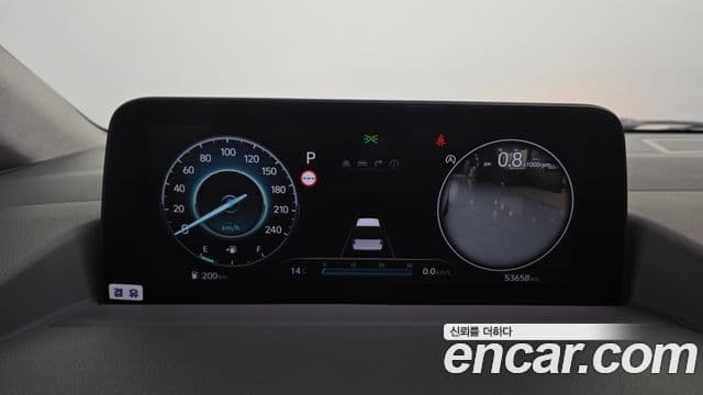 Hyundai Staria лимузин, 2023 8