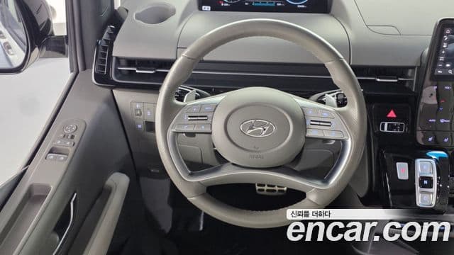 Hyundai Staria лимузин, 2023 13