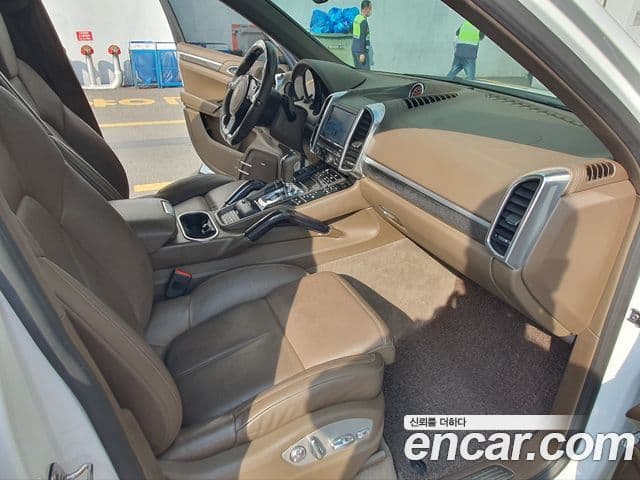 Porsche New Cayenne 958, 2013 8