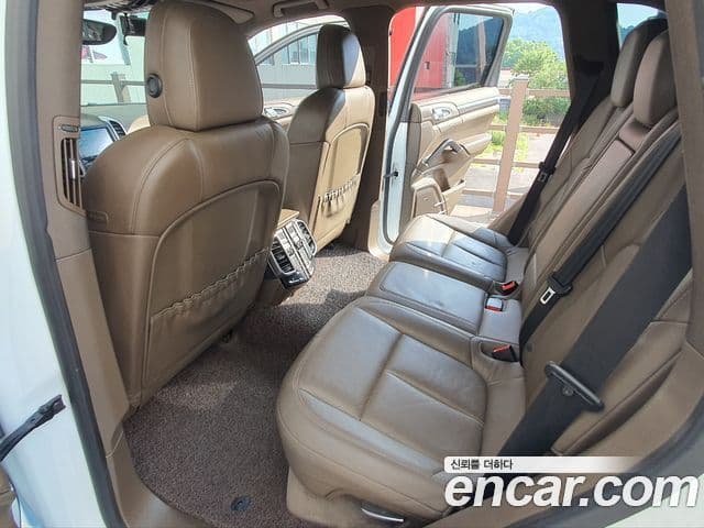 Porsche New Cayenne 958, 2013 9