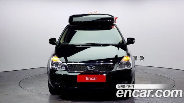 Kia Carnival R Premium, 2012 3