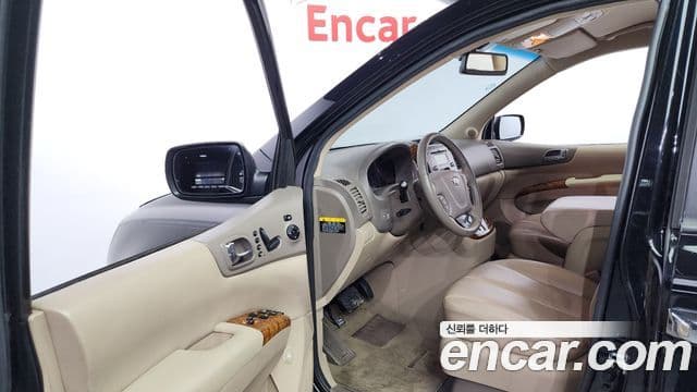 Kia Carnival R Premium, 2012 10