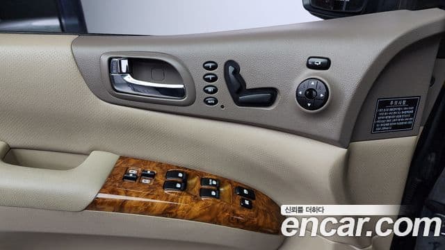 Kia Carnival R Premium, 2012 13