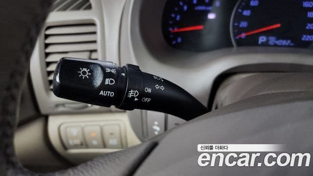 Kia Carnival R Premium, 2012 15