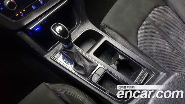 Hyundai LF Sonata Style, 2017 9