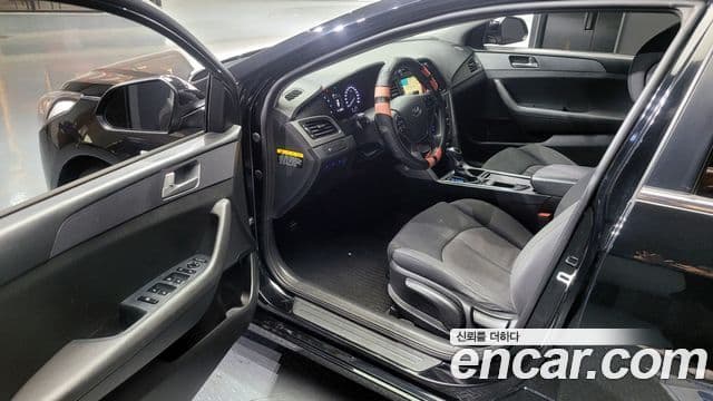 Hyundai LF Sonata Style, 2017 11