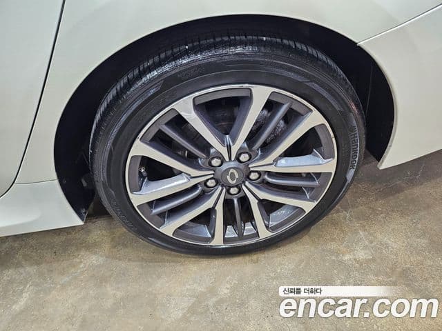 Renault Korea(Samsung) SM7 Nova LPLI 2.0 LPe для людей с инвалидностью, 2017 все фото